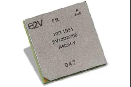 在實現(xiàn)高速、最先進的SiP數(shù)據(jù)轉(zhuǎn)換發(fā)射端(Tx)解決方案方面，關(guān)鍵的技術(shù)是EV12DD700